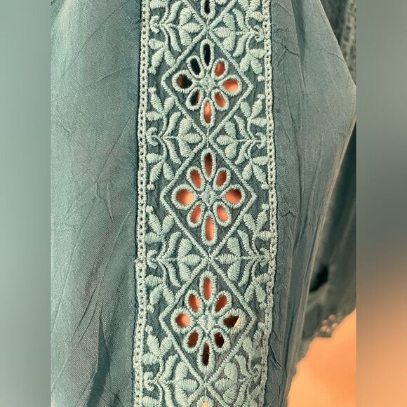 Gorgeous Johnny Was Teal Embroidered Lacy 1/2 sleeve Boho Top in Size Small - Picture 5 of 8